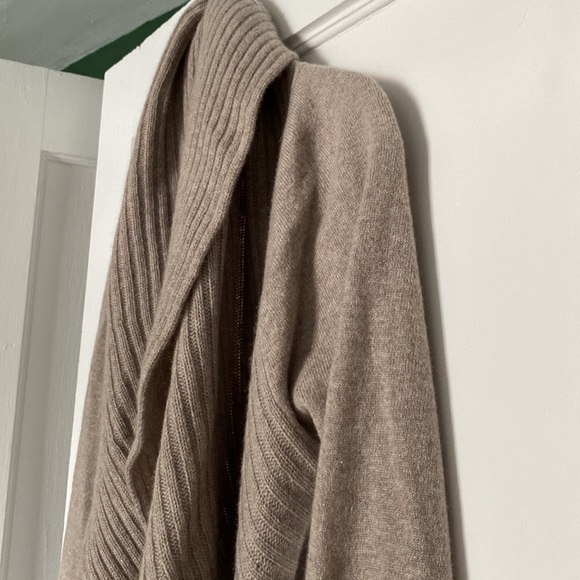 Oatmeal Cashmere Sweater - Picture 4 of 8